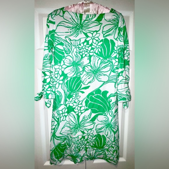 Lilly Pulitzer Lidia 3/4 Sleeve Spearmint Kiss My Tulips oversized XS NWT - Picture 3 of 16